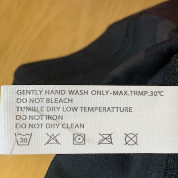 Zioccie Women's Black/Gray Camo Compression Yoga Legging Shorts M NWT - Picture 9 of 9